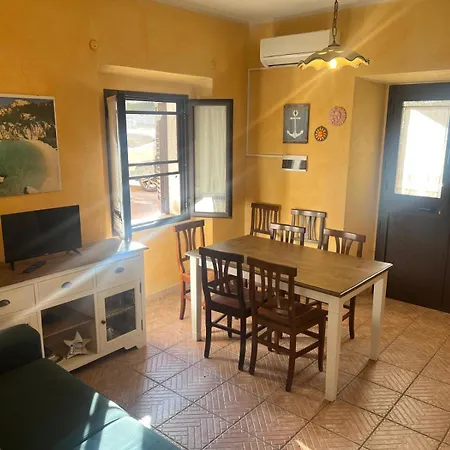 Holiday home Tre E Trenta *